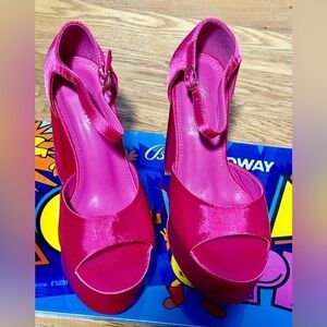 Women New Putu Dark Pink Suede Heels US 6​​​​​​